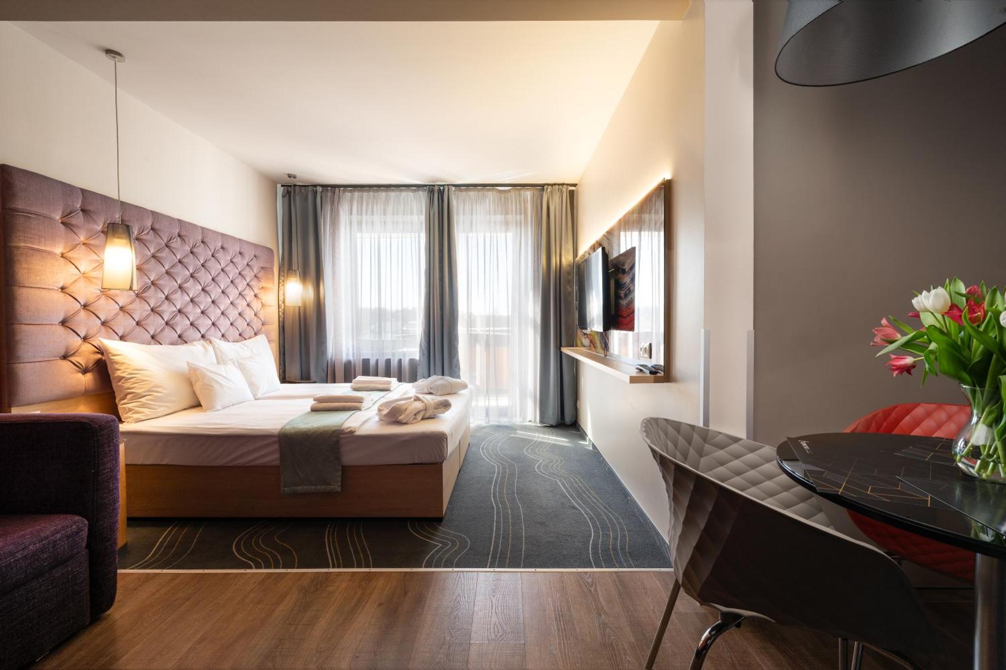 אפרטהוטל Sárvár Onyx Luxury מראה חיצוני תמונה
